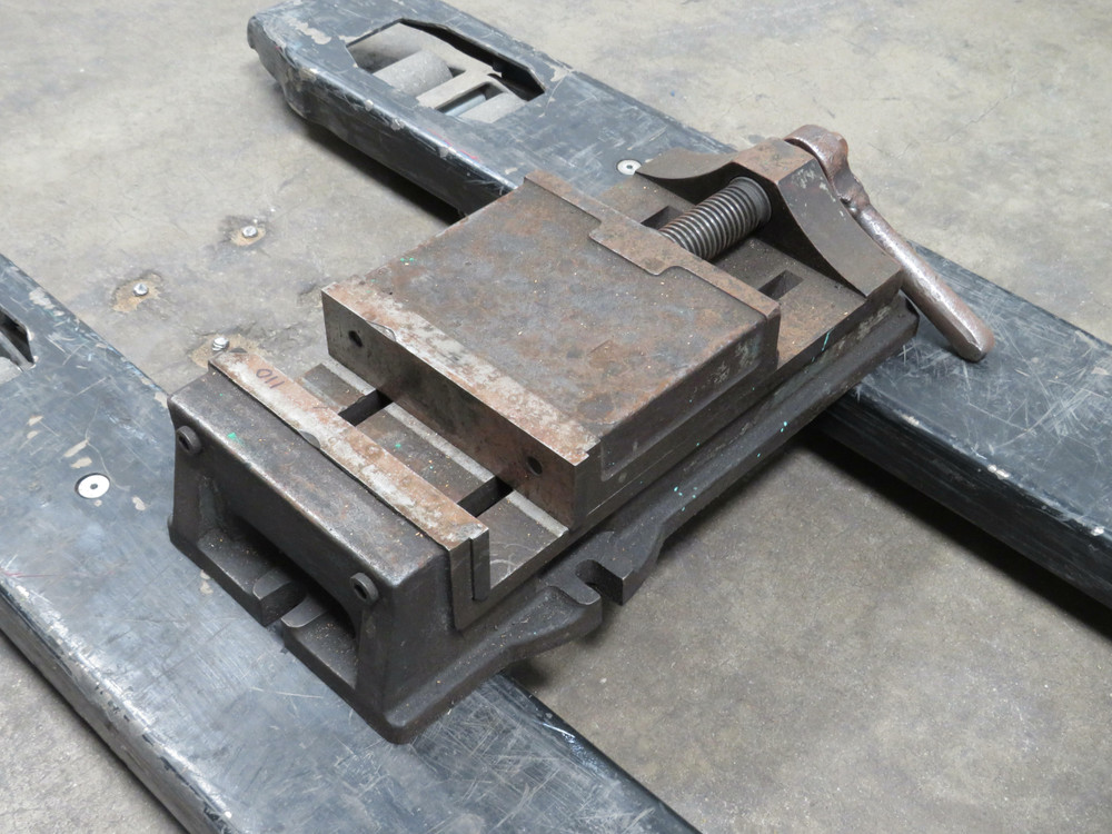 7 Inch Heavy Duty Large Benchtop Vise  For Sale