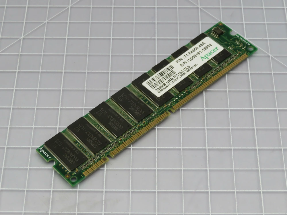 Apacer 71.84350.46A  Memory RAM 256 MB  UNB PC133 CL3  For Sale