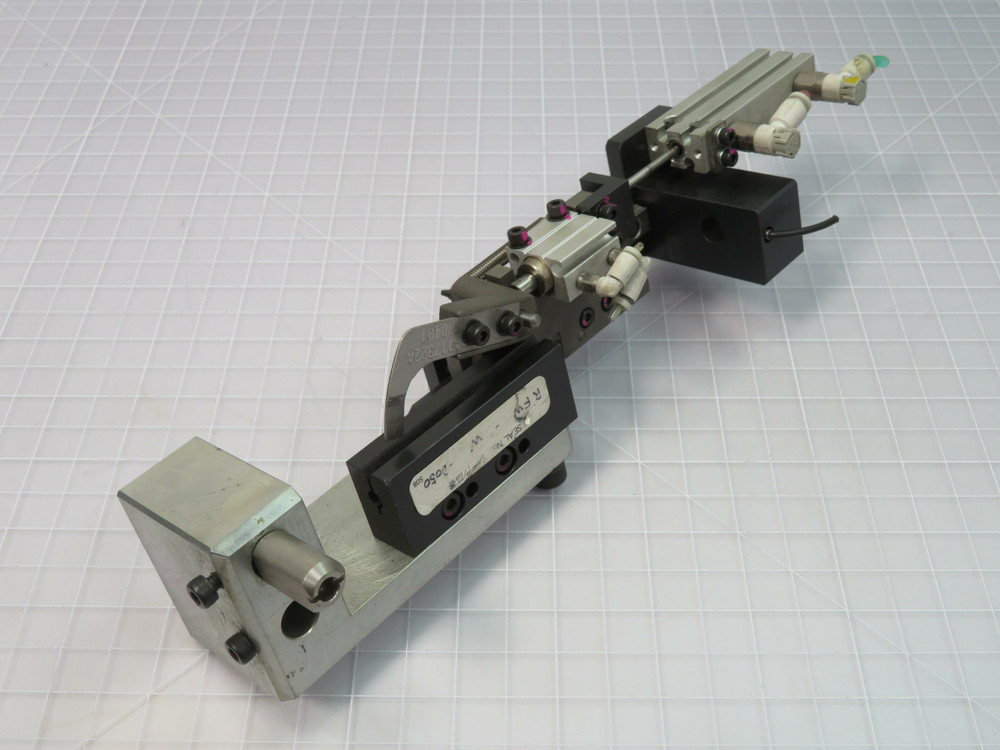 RFW-W-0050 A117322A   TRD401 Sealer Applicator  For Sale