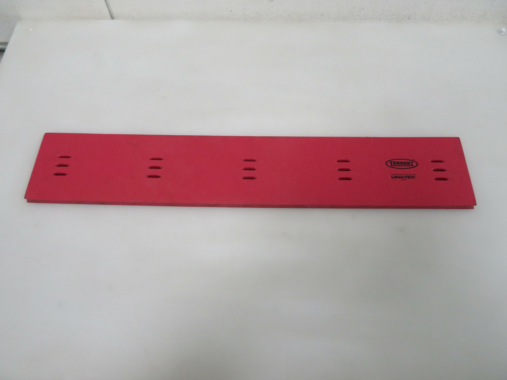 Tennant 1206589  Linatex Outer Side Brush Squeegee ÃÂ©ÃÂÃÂ¥?25 in / 634 mm  For Sale