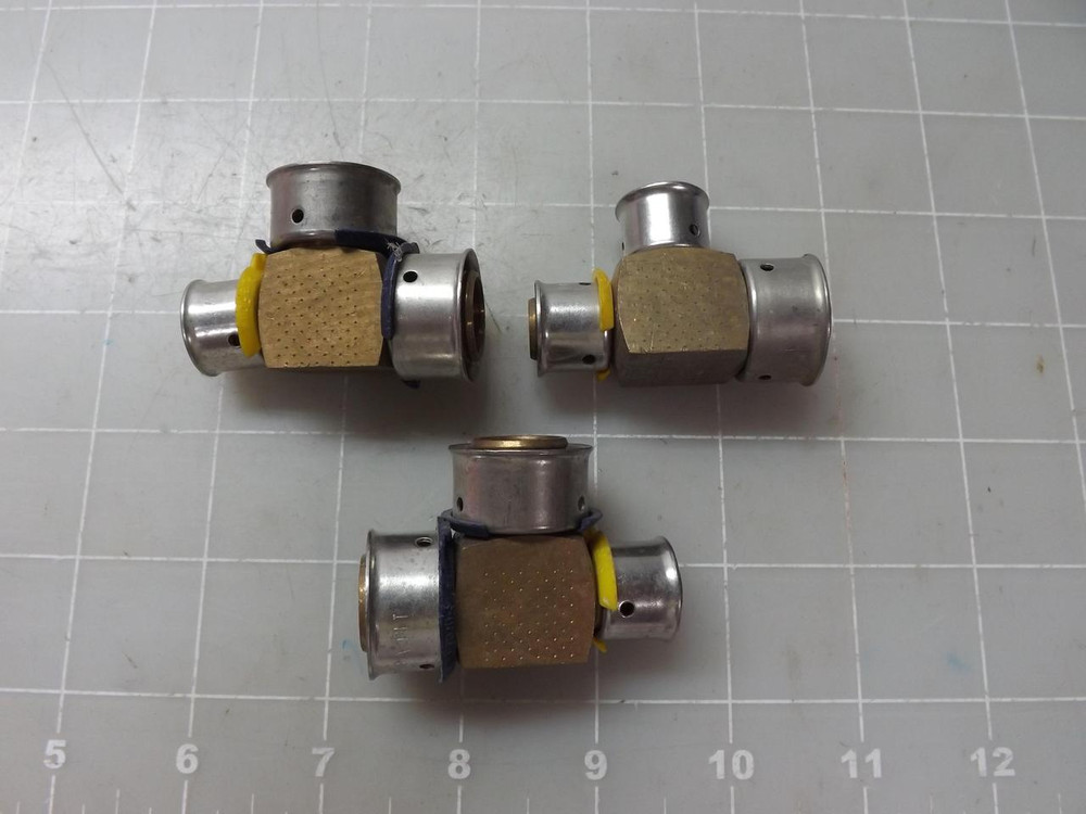 LOT OF 3 VIEGA RYZ ASTM F877 3/4X1/2X3/4 REDUCING TEE ADAPTERS T50822