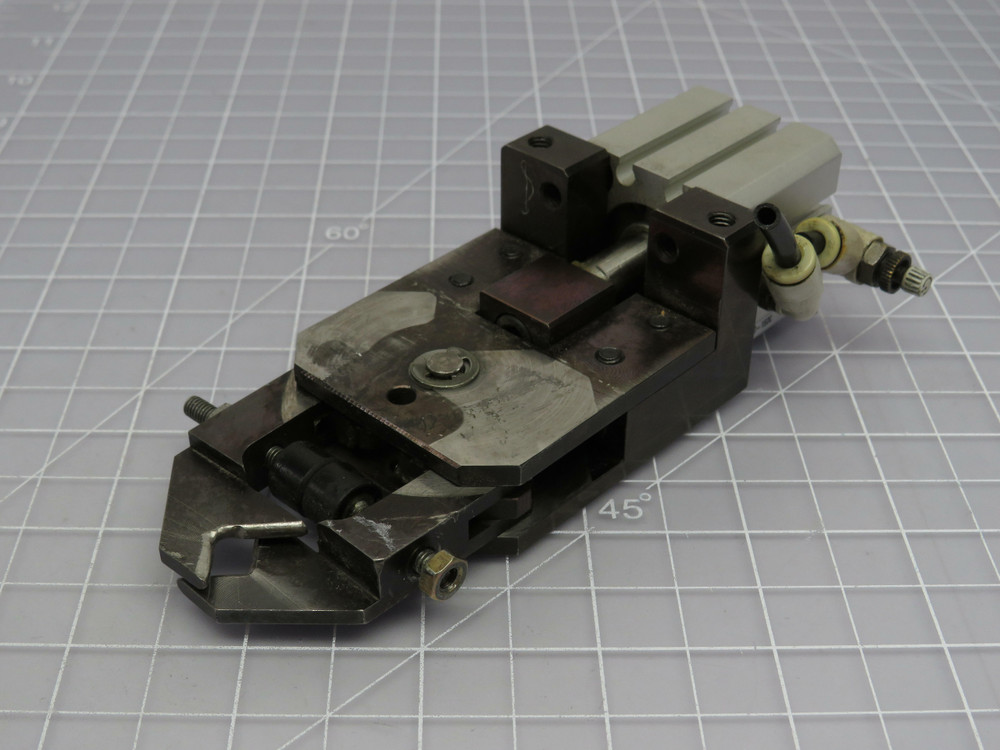 SMC CQSB20-15DC  Pneumatic Gripper  For Sale