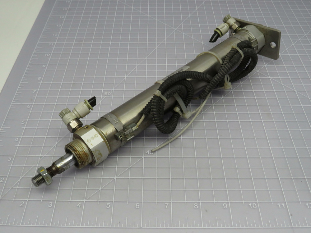 SMC CDM2B32-200AZ 2E1-2F5, CDM2G32-200AZ-M9BWL Air Cylinder Pneumatic   For Sale