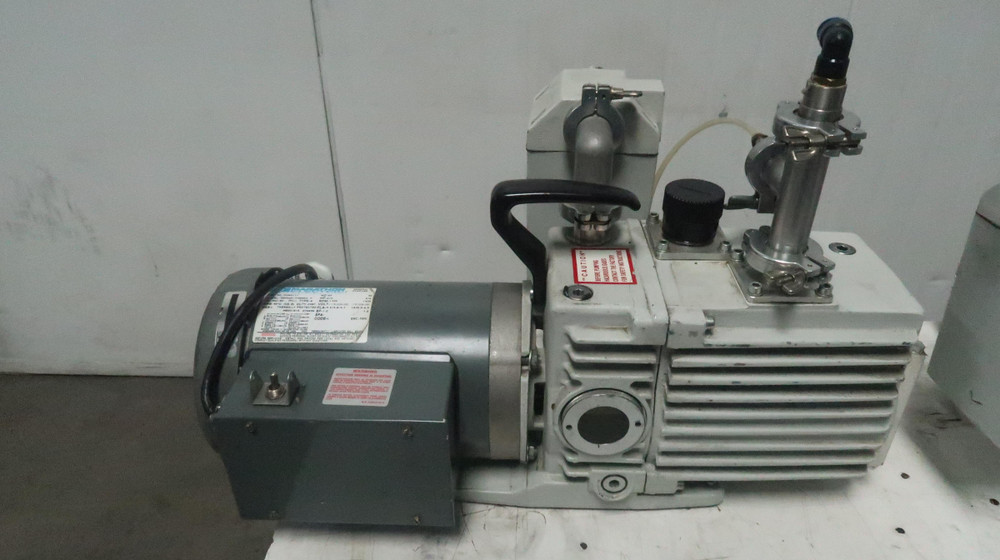 Leybold Trivac D16A  Vacuum Pump  For Sale