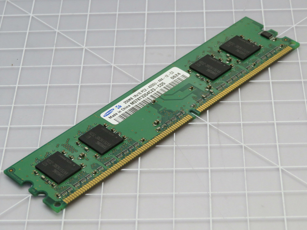 Samsung PC2-4200U-444-12-C3 M378T3354CZ3-CD5 256 MB 1Rx16 RAM Memory   For Sale