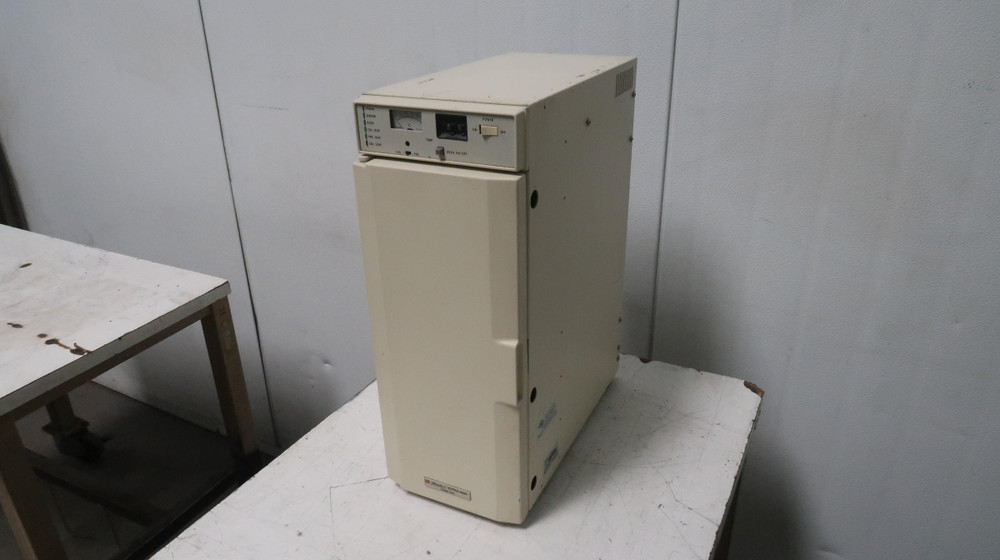 Shmadzu CTO-6A  Column Oven  For Sale