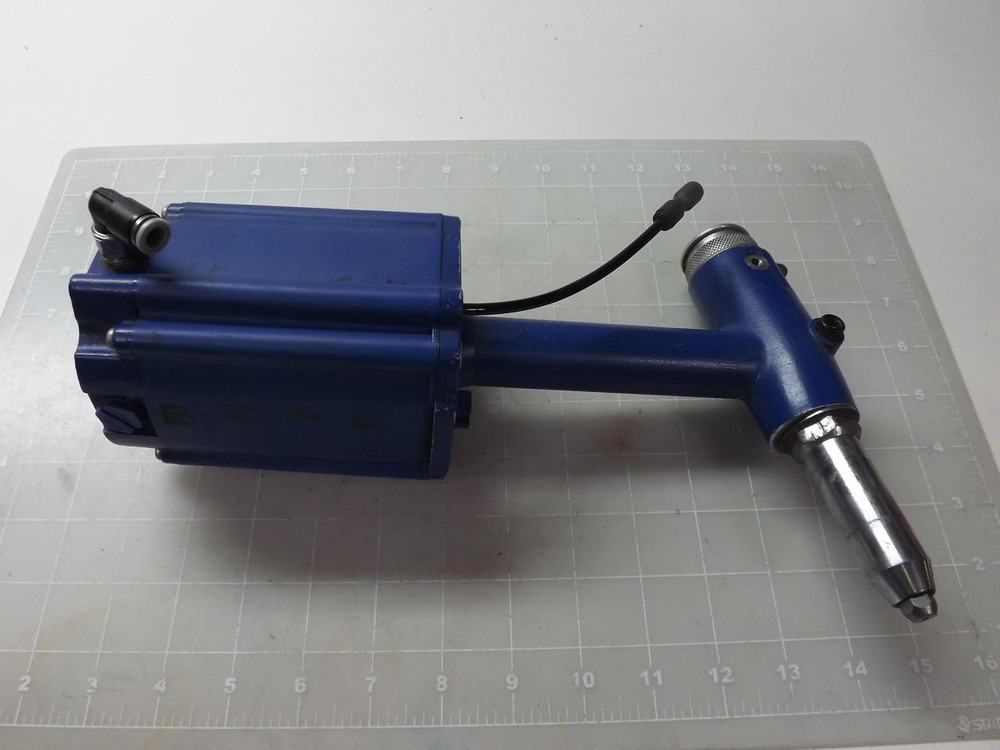LOBSTER OPERATING AIR PRESSURE RIVETER T51368