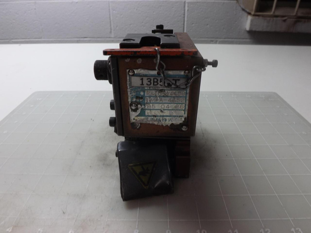 TOYOJAMCO 95 04 26 RA18-14400 APPLICATOR T51538