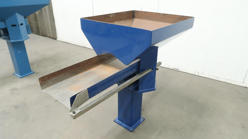VIBRATORY BOWL PARTS HOPPER 24 INCH M2273