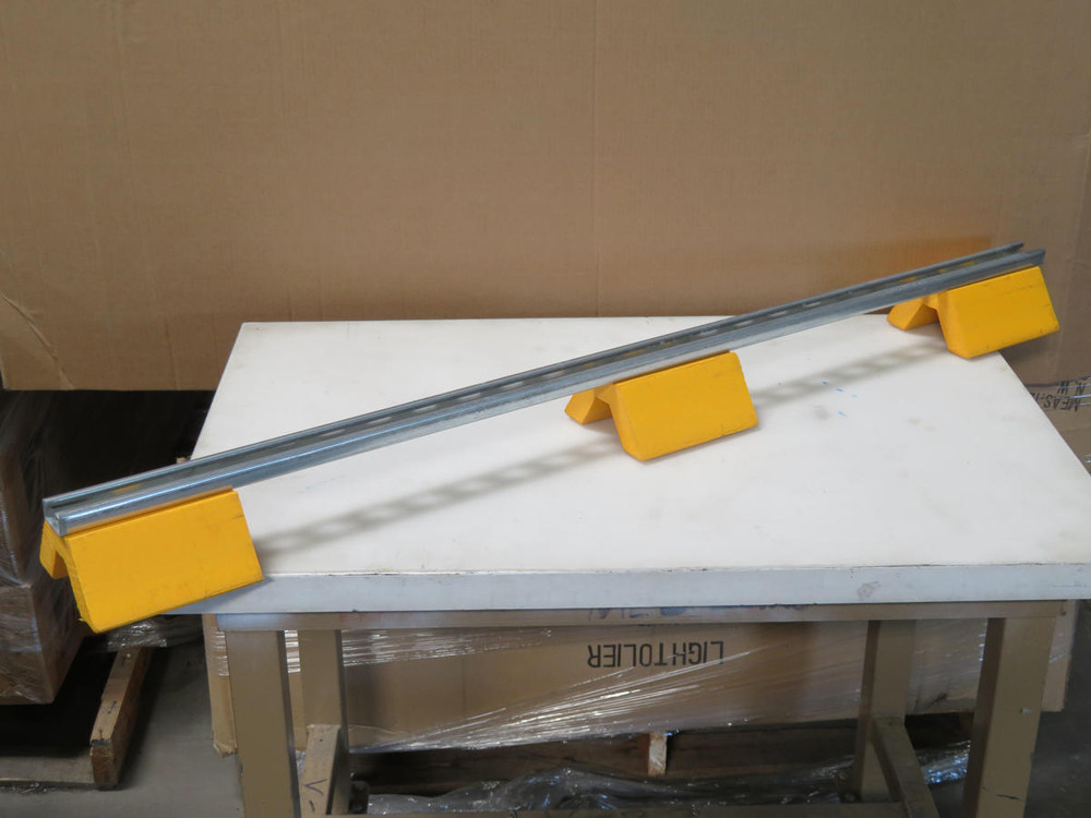 48X5 YELLOW ROOFTOP PIPE TRIPE SUPPORT BASE T191838