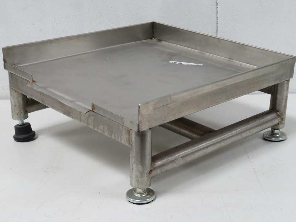 LD-150 ALUMINUM TABLE 18 IN X 18 IN X 7.5 IN T192103