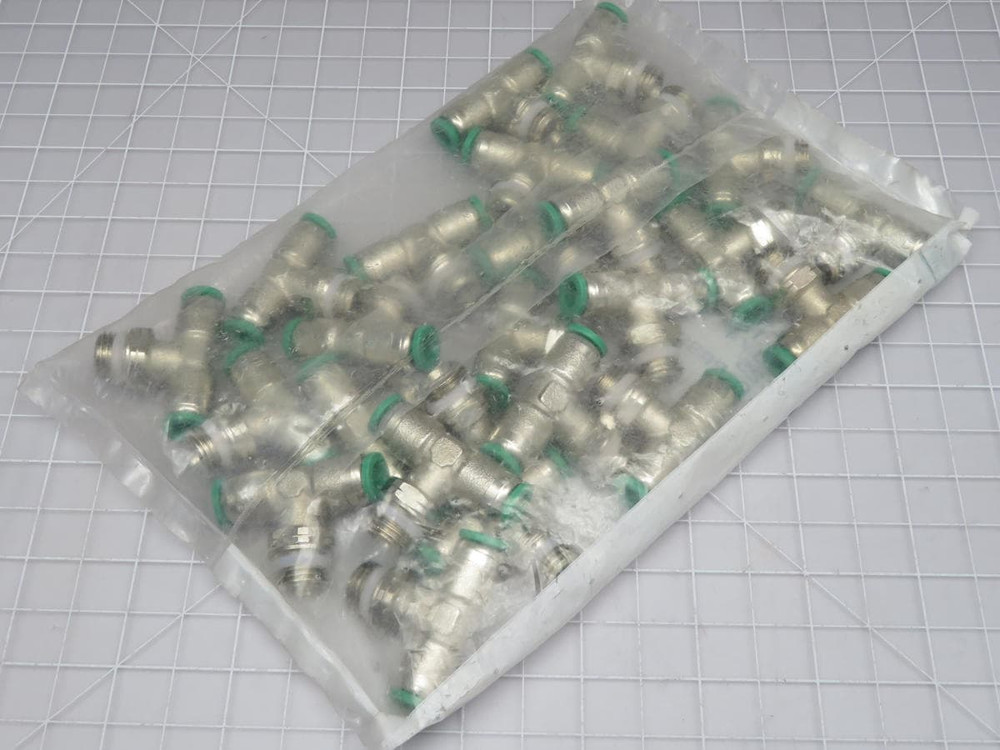 LOT OF 25 NUMATICS INW 114 104-021 WORLD THREAD 1/4 IN -1/4 IN FITTING T192742