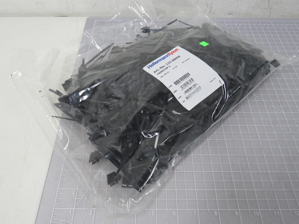 Lot of 500 Hellermann Tyton 133-00059  1-Piece Cable Tie & Edge Clip, 3.5" Long, EC5, Panel Thickness .04 - 0.12", 50 lb  For Sale