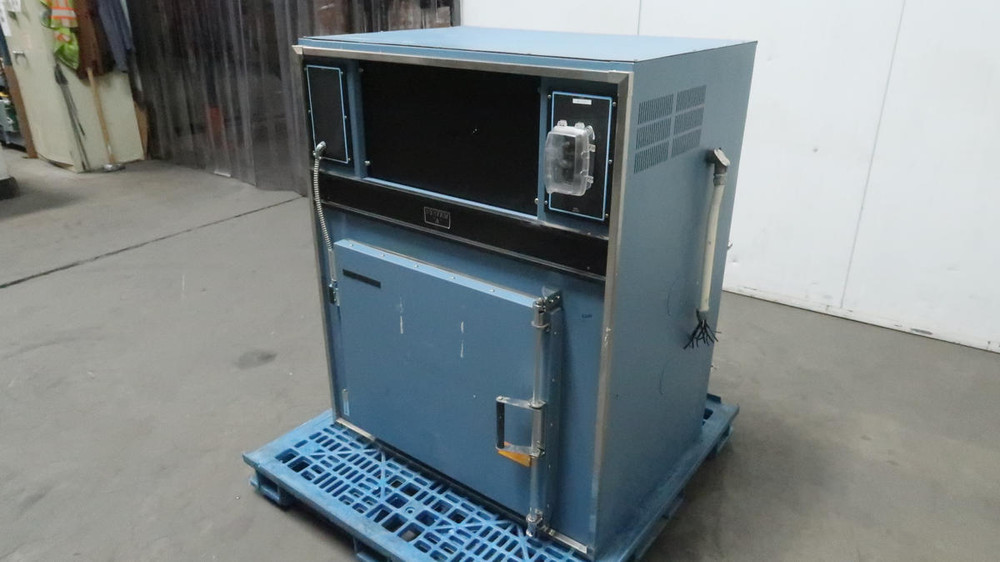 Blue M   Convection Curing Oven Cabinet 25x20x20 ID  For Sale