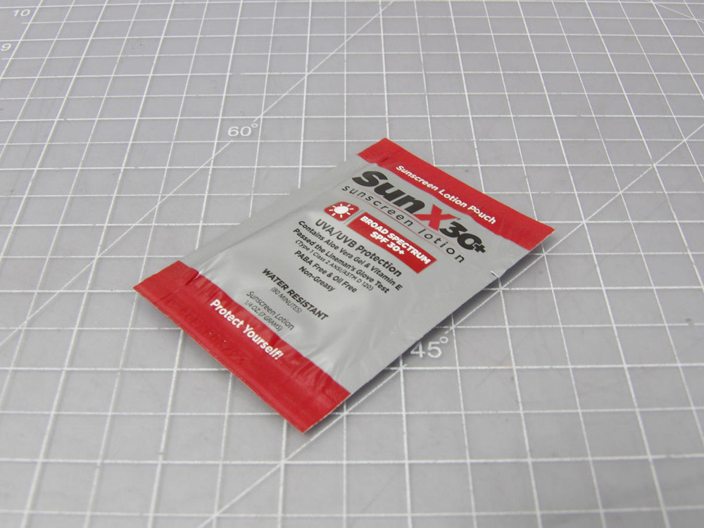 Lot of 300  122001SD  First Aid Products Premiers Soins  Broad Spectrum SPF 30 UVA/UVB   For Sale