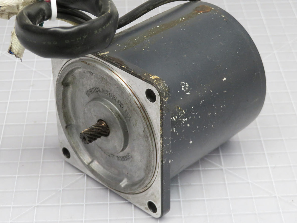 Oriental Motor USM425-402W2  Speed Control Motor 25W 200 V 50/60 Hz 0.26 Amp  For Sale