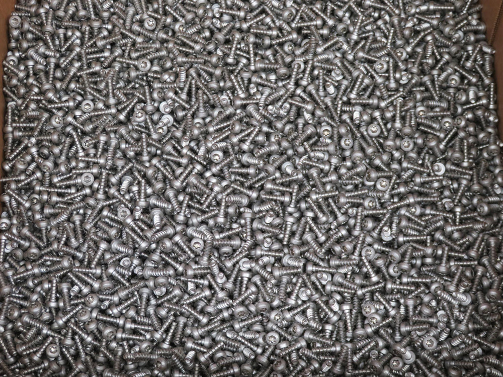 Lot of 9900    M3.5-1.56 X 10mm Torx Plus Screws 15IP PAN HEAD 302 S/S Remform  For Sale
