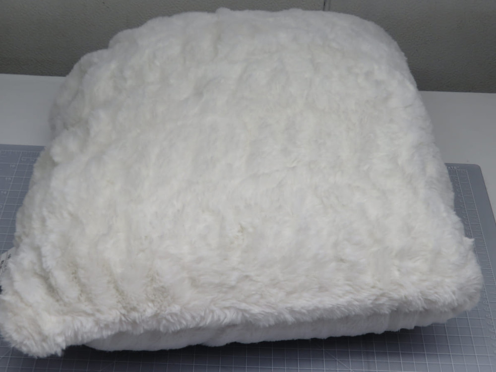 Lot of 4 Envogue    Polyester Fiber Fur Pillow 20" x 20"  For Sale