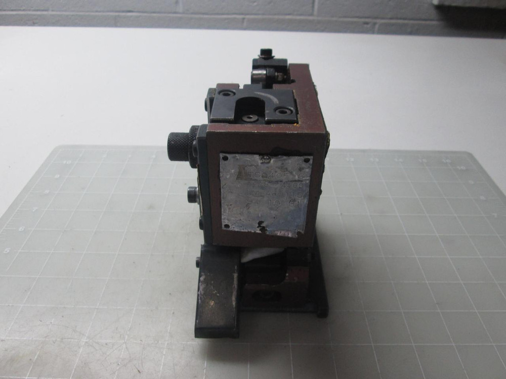 TOYOJAMCO TSO4F-S AA18-14400 UM-A-0115 APPLICATOR T52649