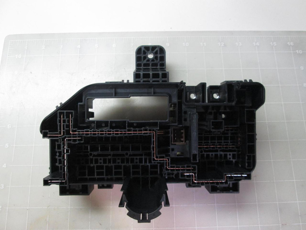 DOE013E112634 JI6006 02C2U0042 FUSE BOX T53535
