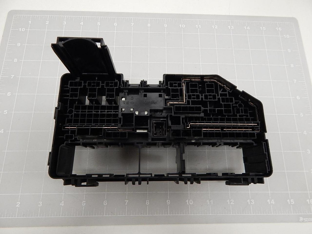 170R2007BF 120330 TV2 E010 FUSE BOX T60815