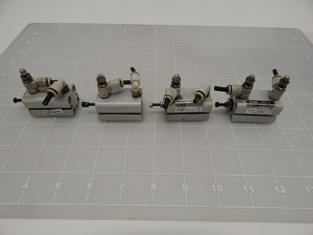 LOT OF 4 SMC CDQSB12-20D CYLINDER T61954