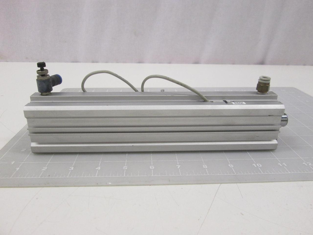 SMC CDQ2A40-200DC COMPACT CYLINDER T62576