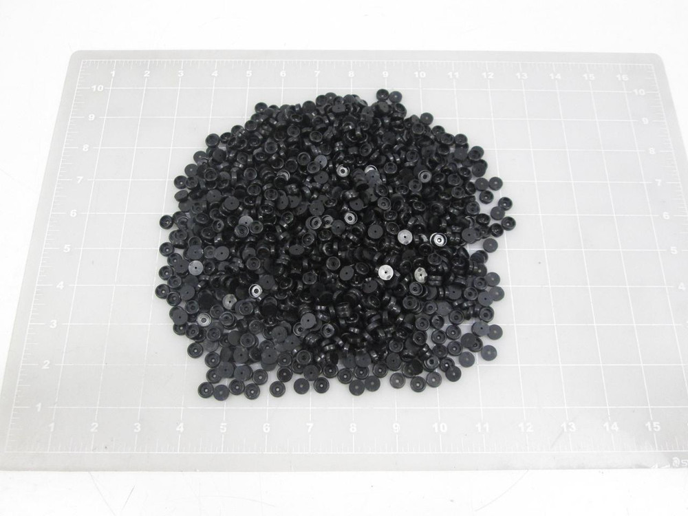 LOT OF 1147 89-5968 PLUG OUTPUT CARRIER T62614