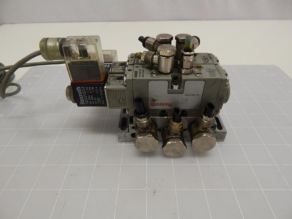 LOT OF 2 BOSCH 0 820 022 126 SOLENOID VALVE ASSEMBLY T63351