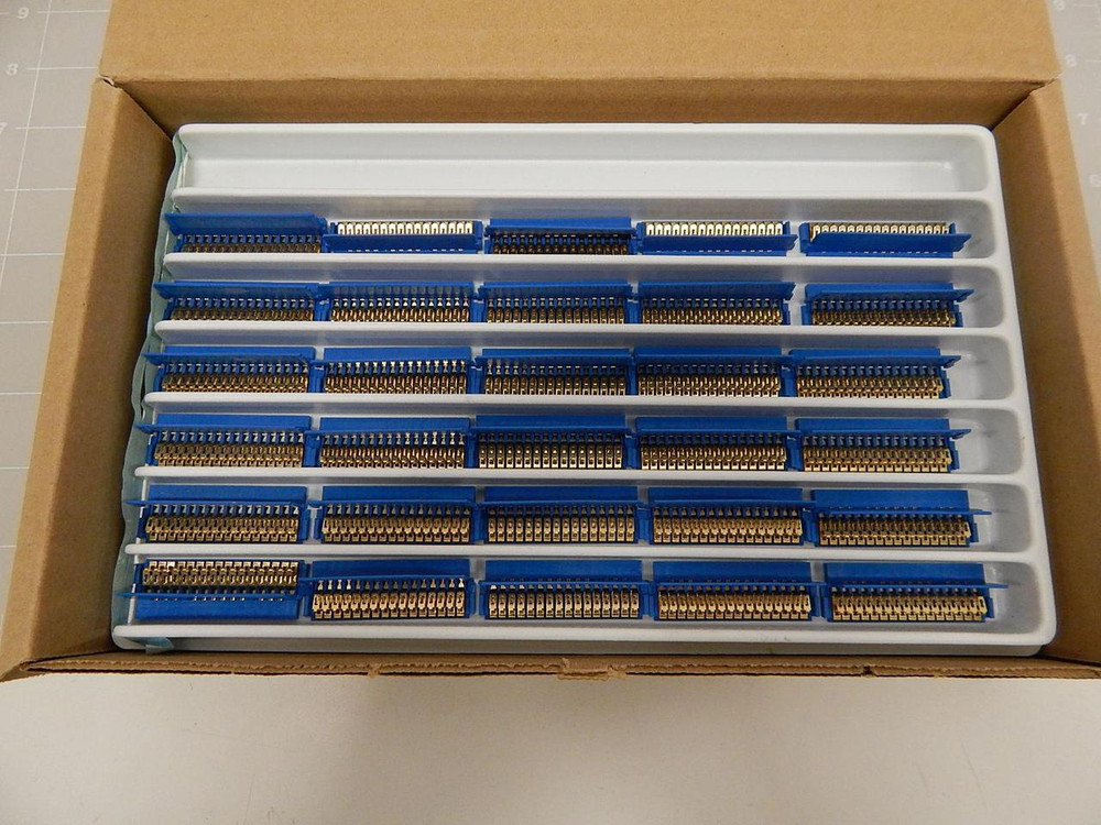 LOT OF 100 65801-045 CLINCHER RECEPTACLE ASSEMBLY T63768