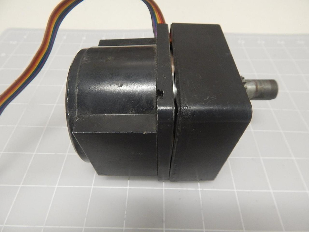 ORIENTAL MOTOR VEXTA HBLM425K-GN 4GN6KA DC BRUSHLESS MOTOR W/ GEARHEAD T64982