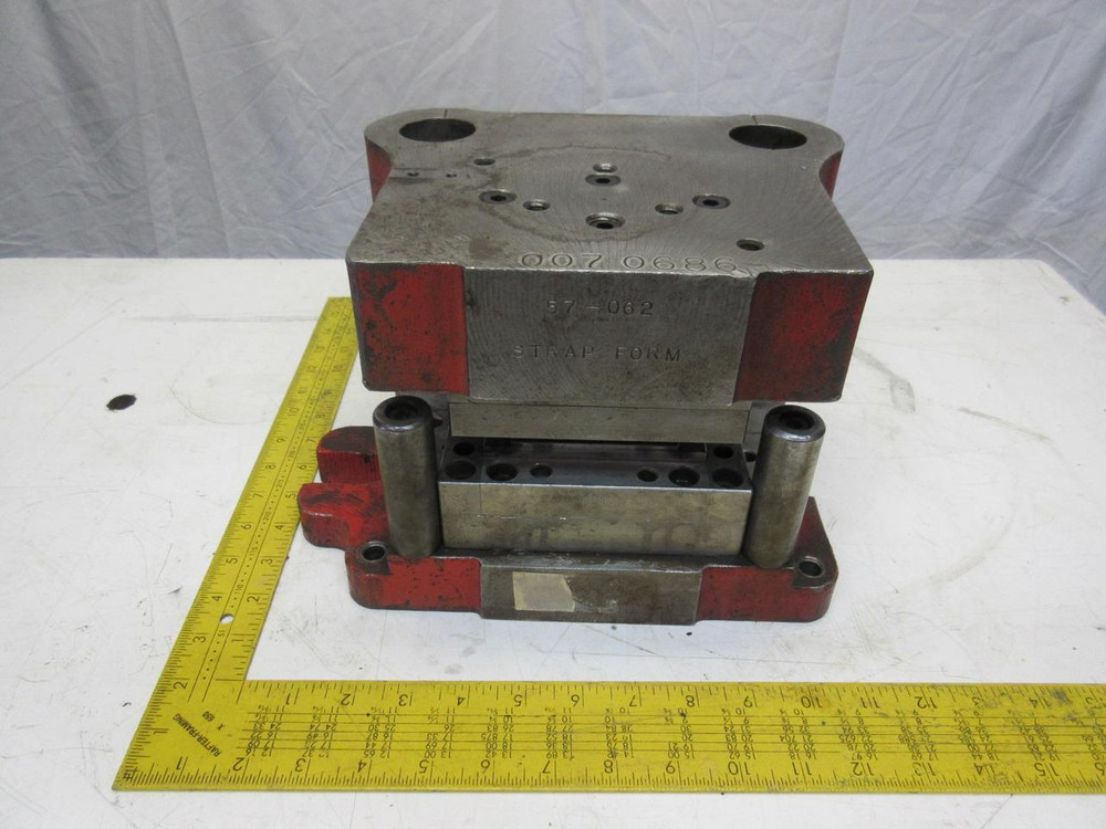 DANLY 0705-C3 2 POST PUNCH PRESS DIE SET T66621