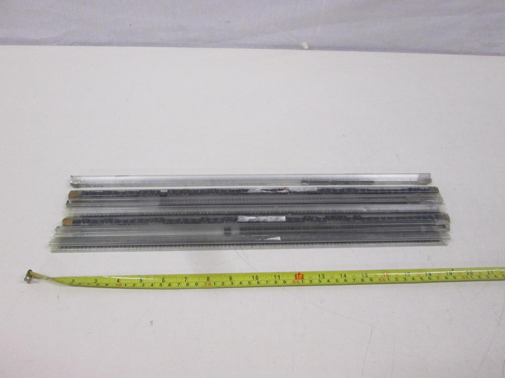 LOT OF 277 PL10 IC CHIP T67694