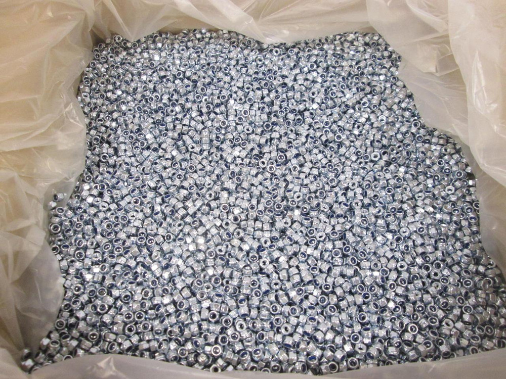LOT OF 40000 M3CNNESTZ6/985 STEEL ZINC TRIVALENT DIN 98 M3-.5 NYLON INSERT LOCK NUTS T67728