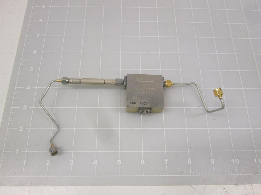 RLC ELECTRONICS F-3751 9135-0048 0960-0084 MICROWAVE ISOLATOR ASSEMBLY T68581
