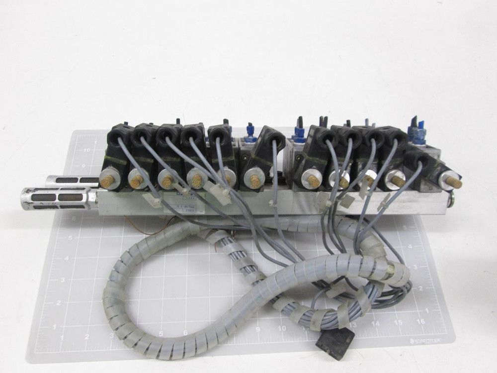 LOT OF 11 FESTO 11902 PRS-1/8-6B SOLENOID VALVES W/ MANIFOLD T68336