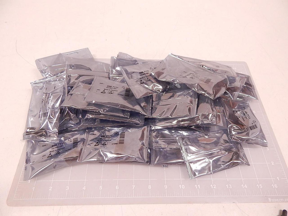 LOT OF 31 698-7111 DS1869-100+ SEMICONDUCTOR IC CHIP T69901