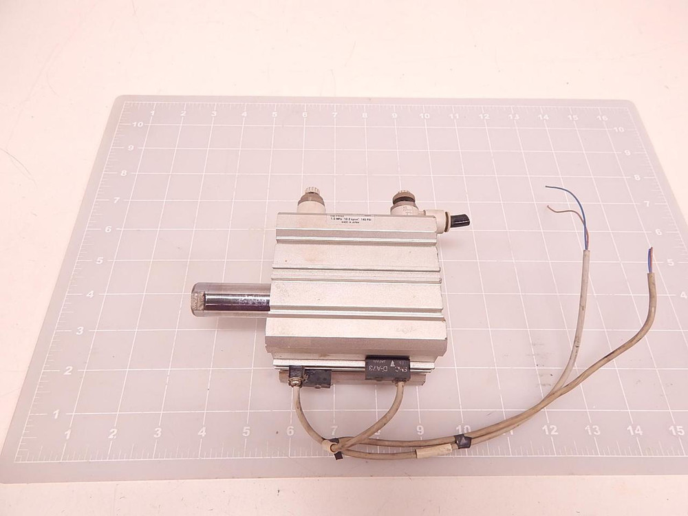 SMC CDQ2B63-40D CYLINDER T74472