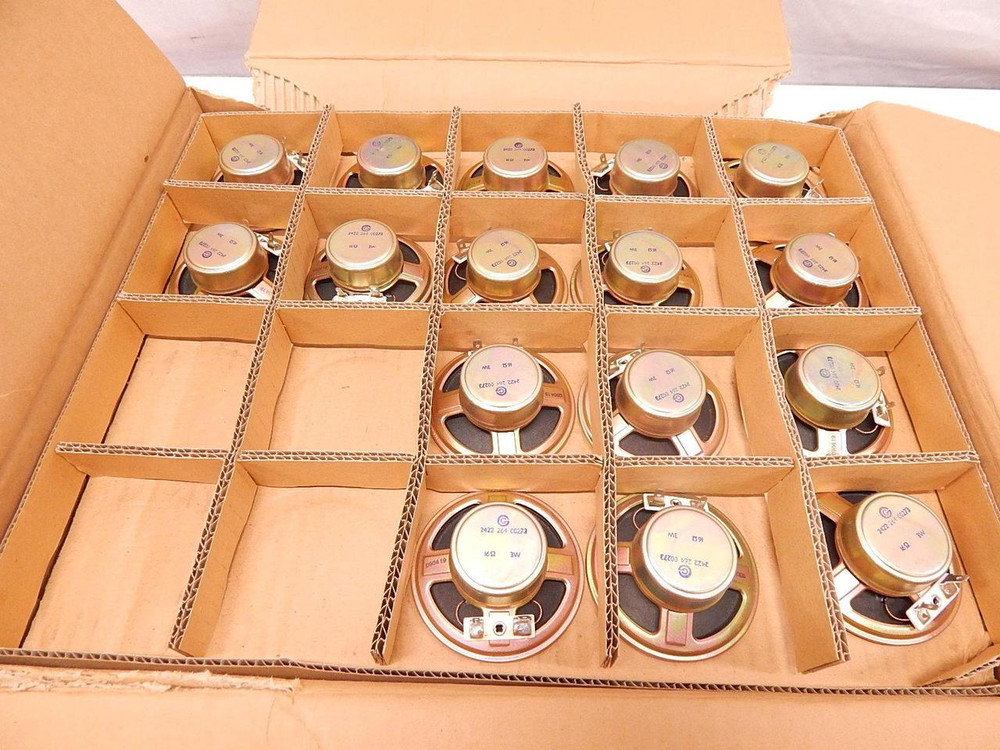 LOT OF 56 2422 264 00273 LOUD SPEAKERS