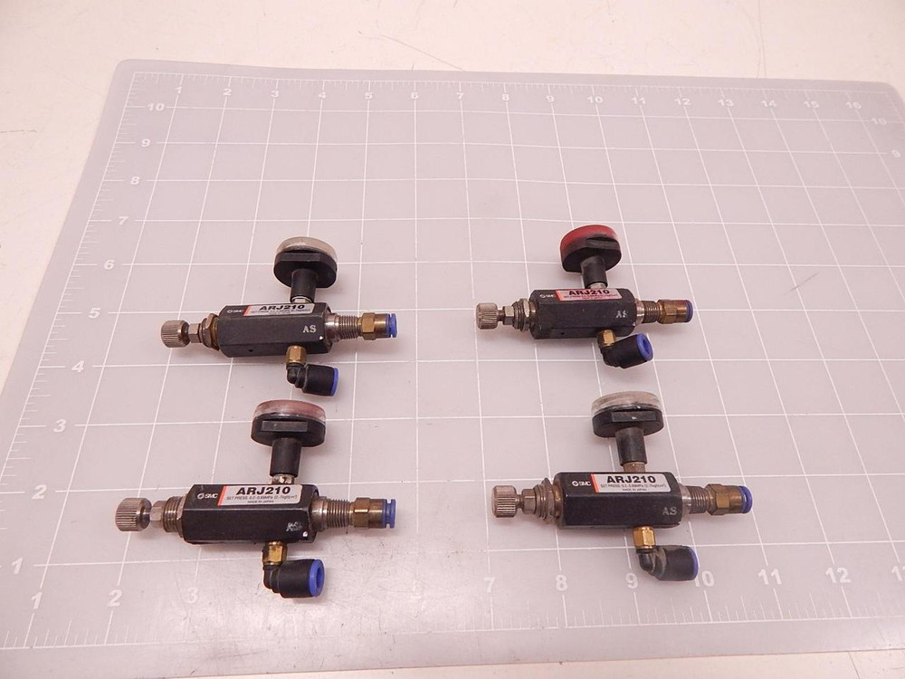 LOT OF 4 SMC ARJ210 MINI REGULATORS T77252