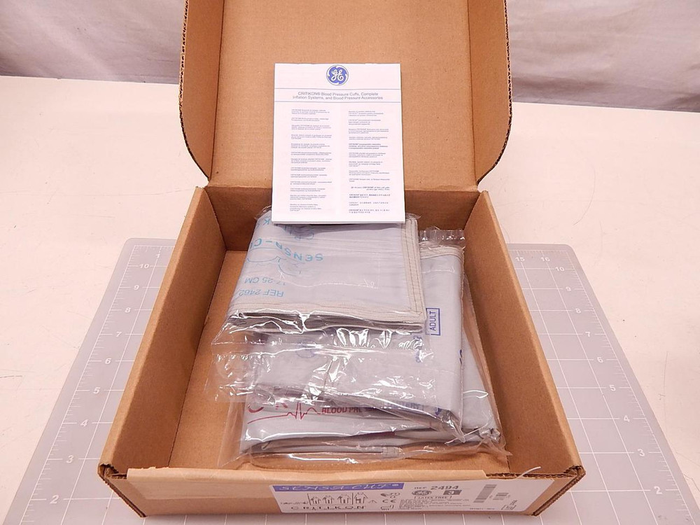 CASE OF 3 GE SYSTEMS 2494 ADULT ASSORTED BLOOD PRESSURE CUFFS T77833
