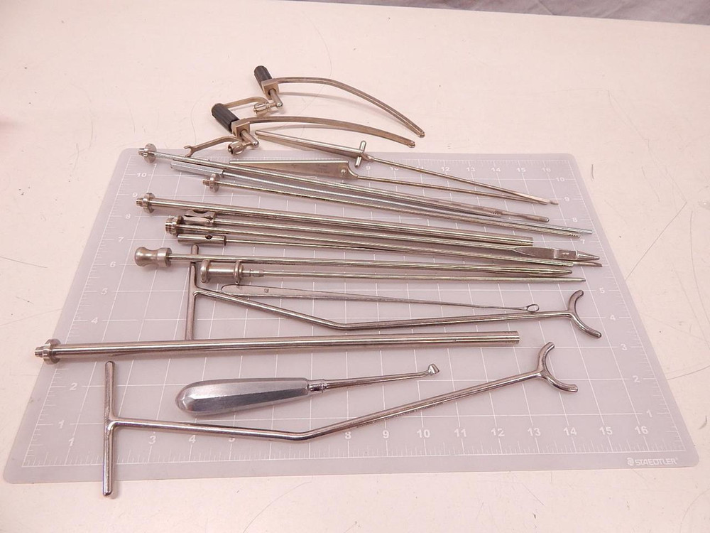 LOT OF 19 V. MUELLER R. WOLF KARL STORZ F265.05 8397.6557 28140 MG 28140 ZA SUCTION IRRIGATION TRUMPET VALVE GASTRIC BAND INTRODUCER ENDOSCOPY INSTRUMENTS