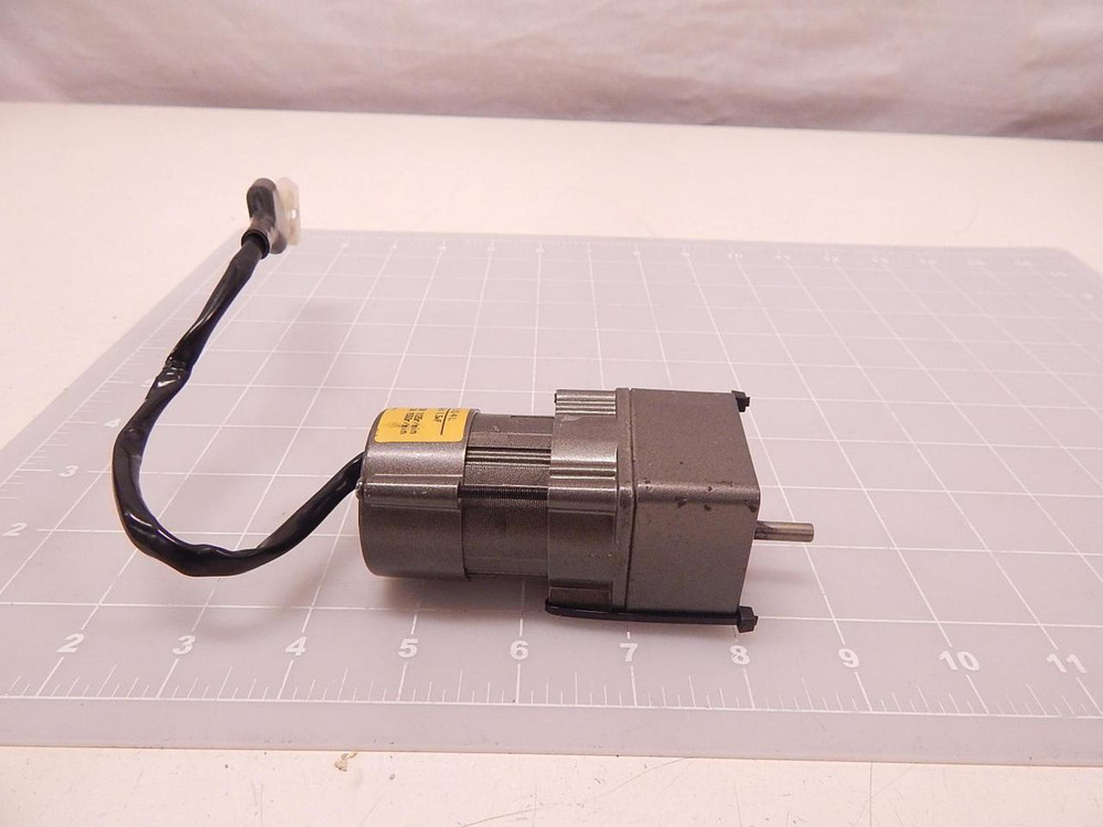 PANASONIC M4RA1G4L M4GA12.5F AC MOTOR 100 V 50/60 HZ .12 A 1125/1550 RPM 1 W 4 P W/ GEAR HEAD T79075