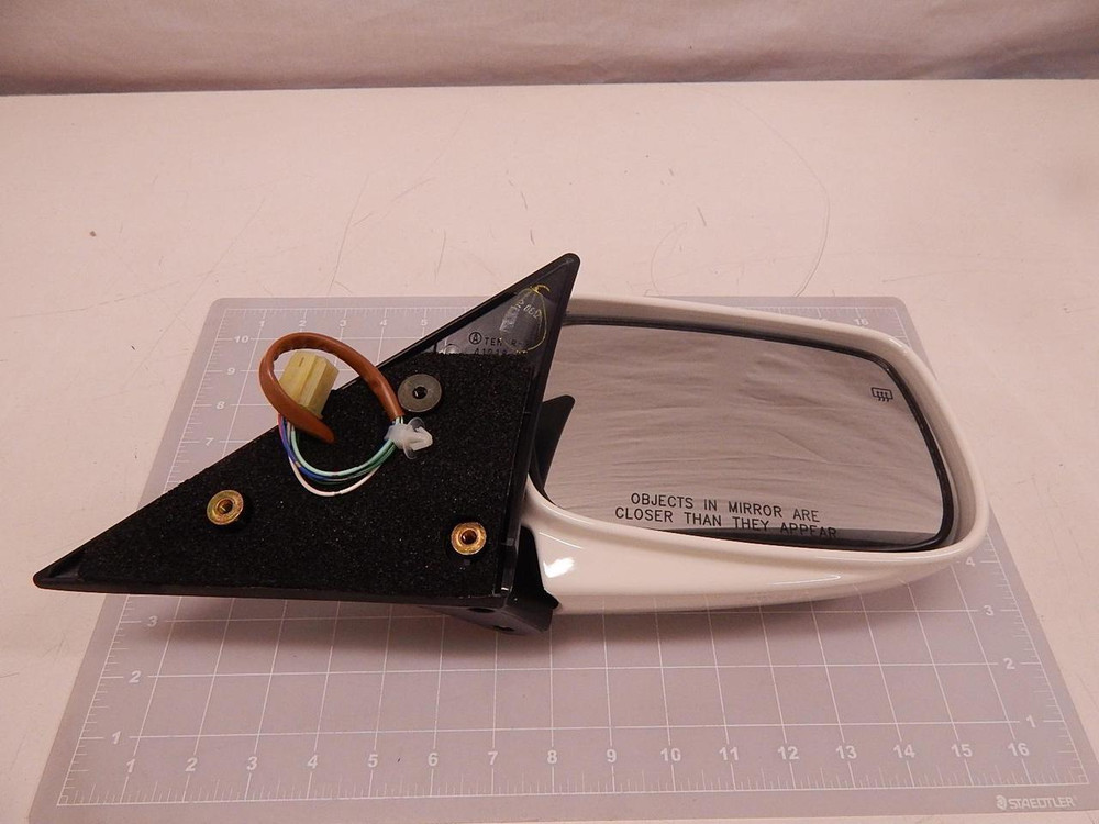 91031AE43BYA CREAM WHITE RH RIGHT SIDE MIRROR T81565