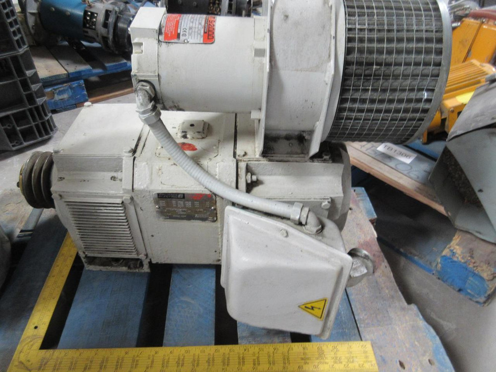 RELIANCE ELECTRIC A7705901N DUTY MASTER 1/2 HP AC MOTOR FRAME EA56C