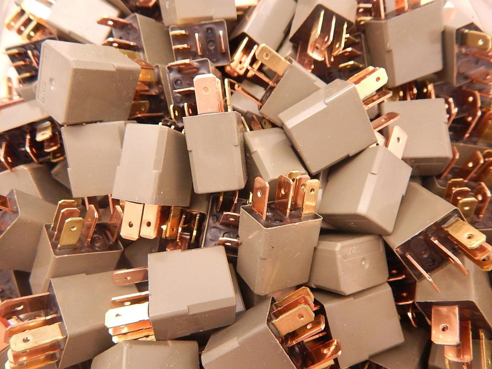 LOT OF 25 NAIS ACM13221 RELAY T82906