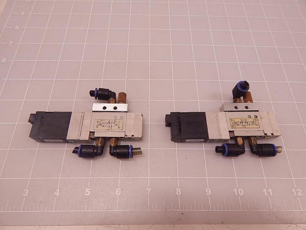 LOT OF 2 KOGANEI F10T1-PS DC24V SOLENOID VALVE T82913