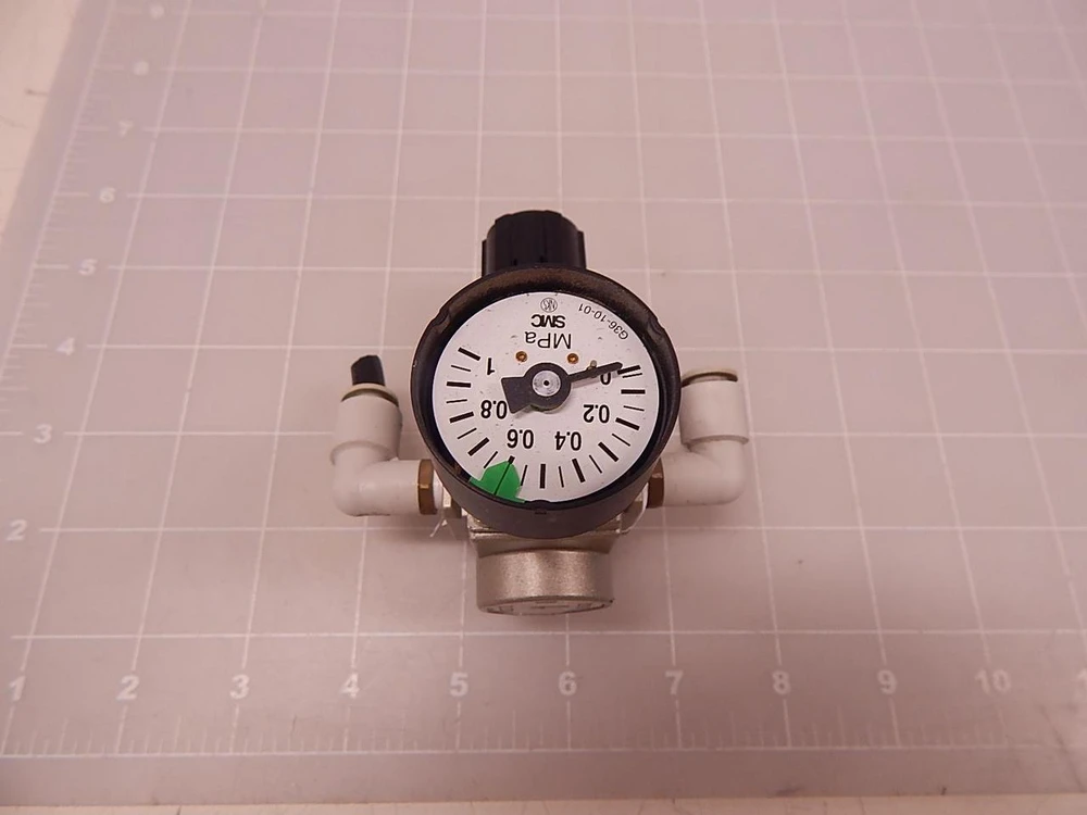 SMC AR20K-01BG REGULATOR W/ GAUGE T83453