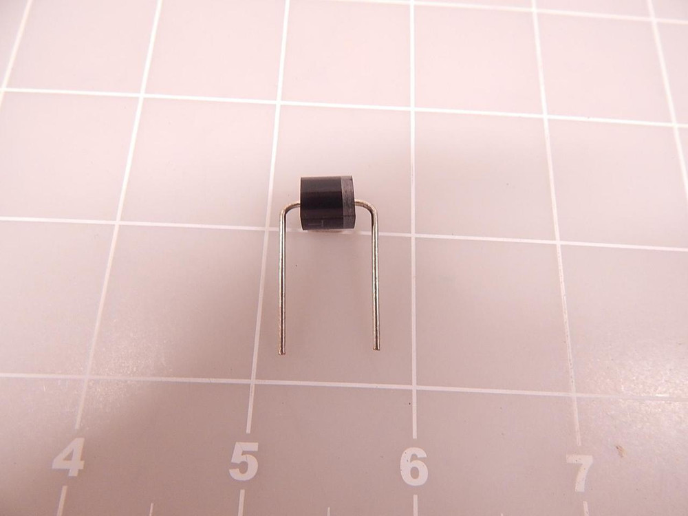 LOT OF 96 163636 T8A80L SEMICONDUCTORS T83546