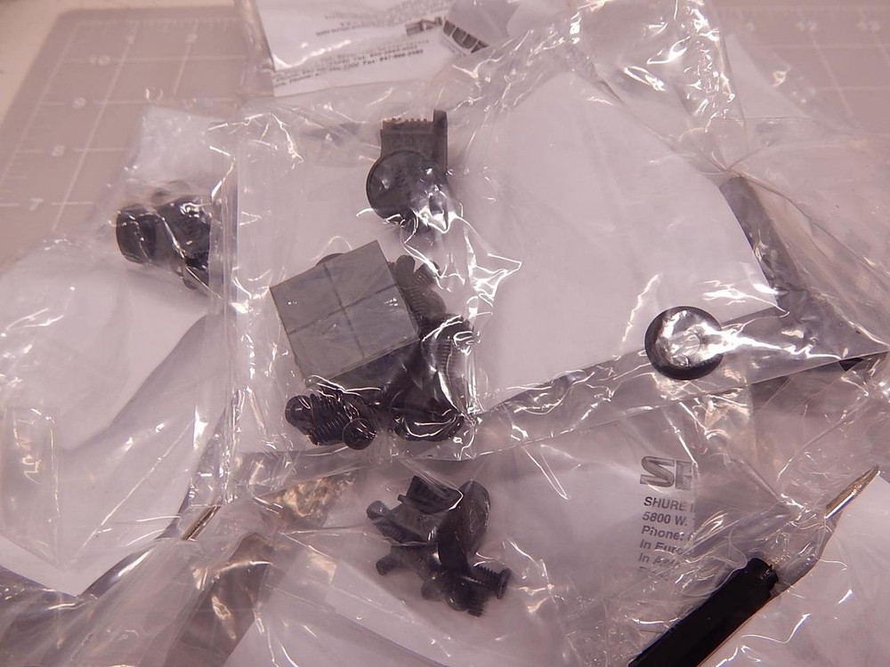 LOT OF 166 SHURE 90AR8100 WIRELESS RACK MOUNT SCREW KITS